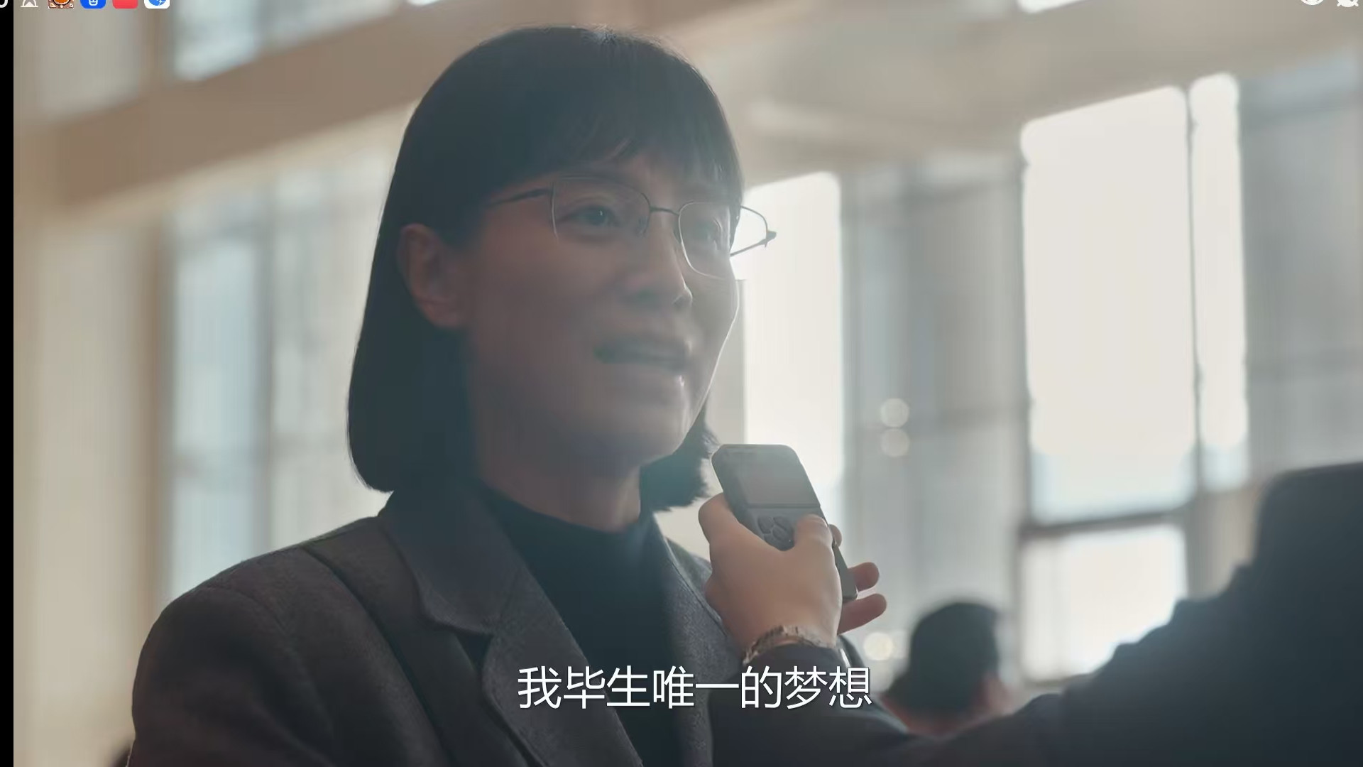 因为婆婆的无知，她大出血难产，连老公最后一面都没见到