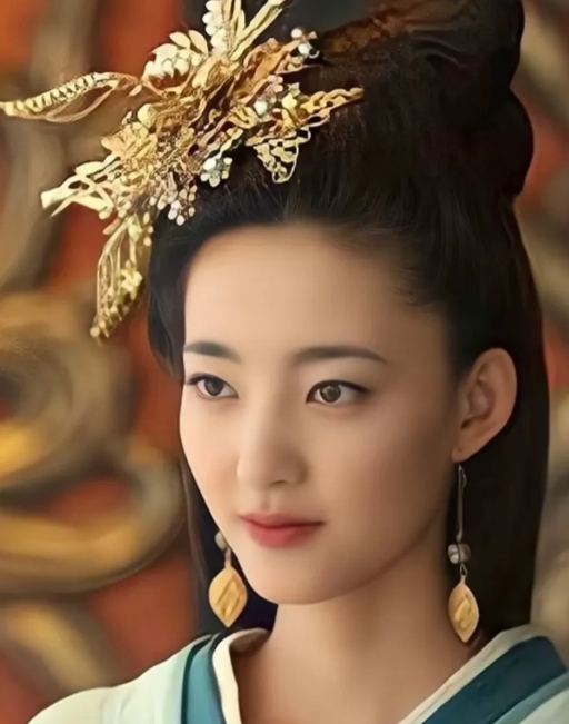 其实我还蛮能理解聂慎儿的，因为她一辈子和窦漪房过不去，也不过是因为她本来家庭幸福