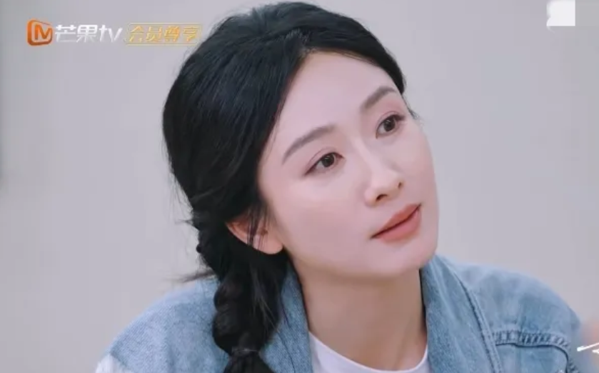 陶昕然至今单身的原因，终于有眉目了？
 
最近她在访谈里聊起感情，一句话戳中好多