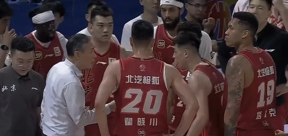 CBA总决赛爆冷！北京队逆袭剧本真要上演？
大家觉得总决赛都以为这会是一场势均力