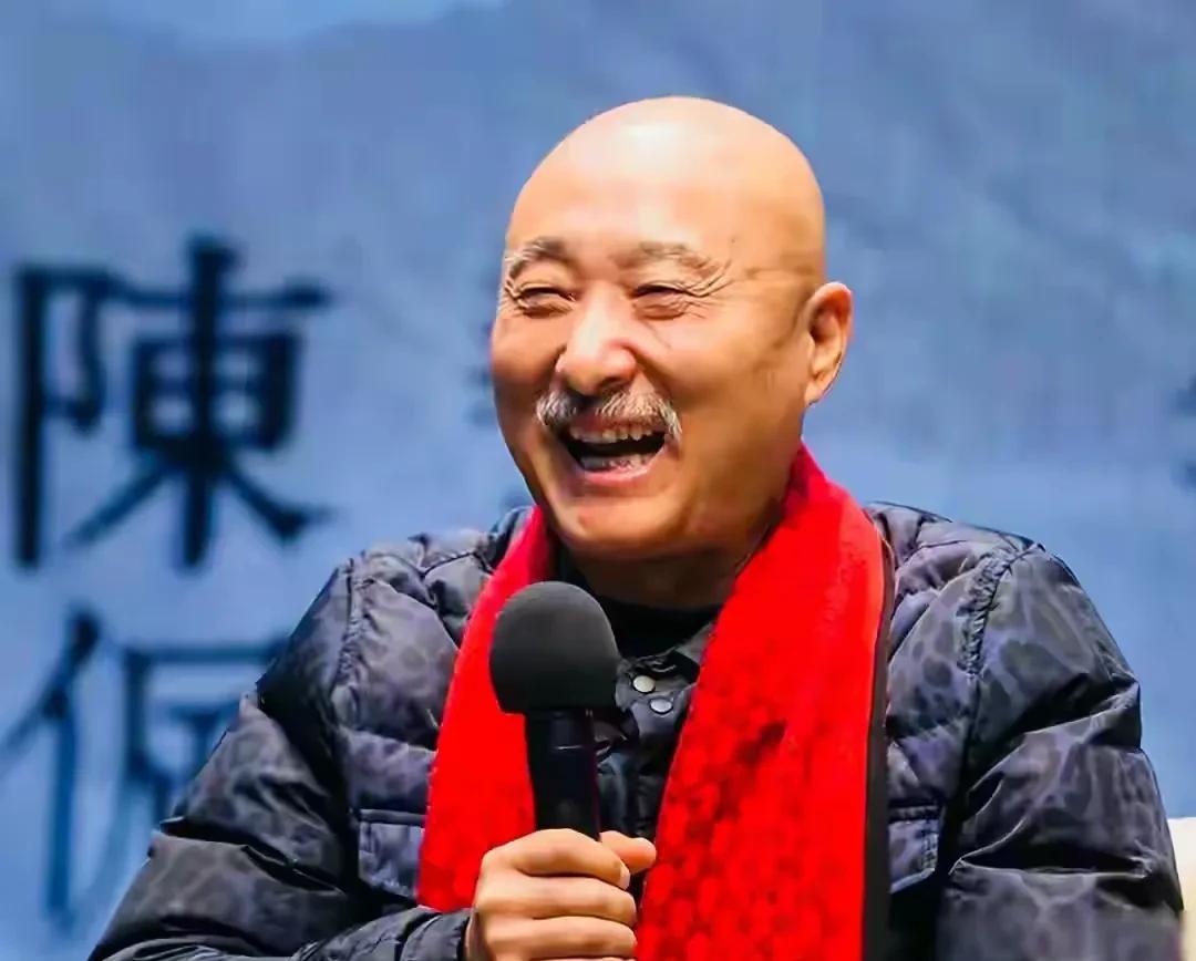 《戏台》公影第一天，就斩花了近两千万票房，排在《南京照相馆》、《长安協枝》的后，