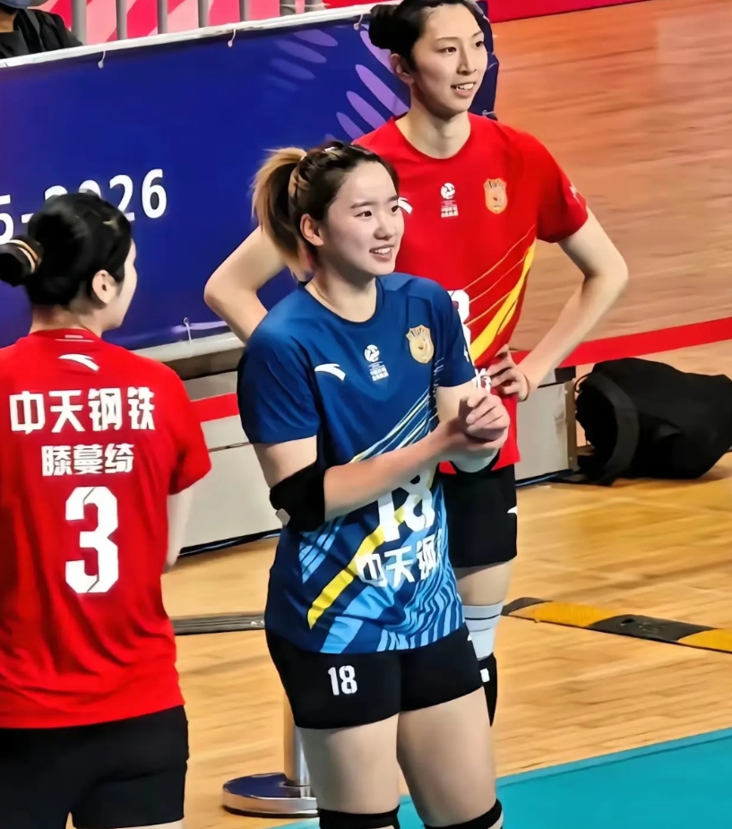 最先提出攻防转换全面提速排球理念的，是蔡斌指导，并且在江苏二传刁琳宇手上获得了成