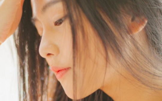 家产全部赠予白月光儿子后，妻子后悔了