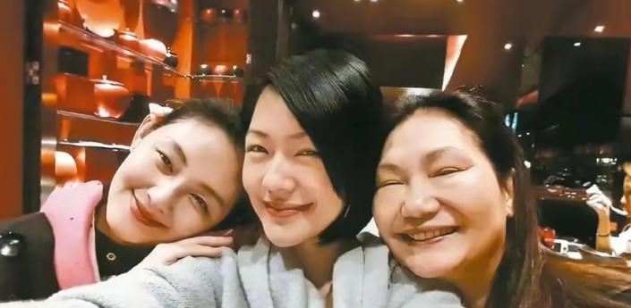 S家的御用记者发文辟谣，汪小菲大方，具俊晔不安份！

关于汪小菲对S妈和小玥儿姐