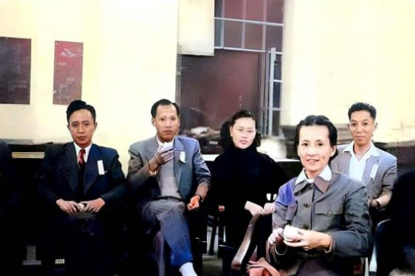 别只谈林徽因的才情美貌！46岁照片里，藏着她不服输的风骨
