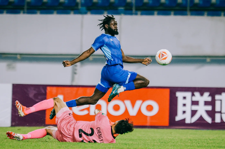 广东打比3分到手

2025中甲联赛睇16轮，佛山南狮主场2-1力克深圳青年人，