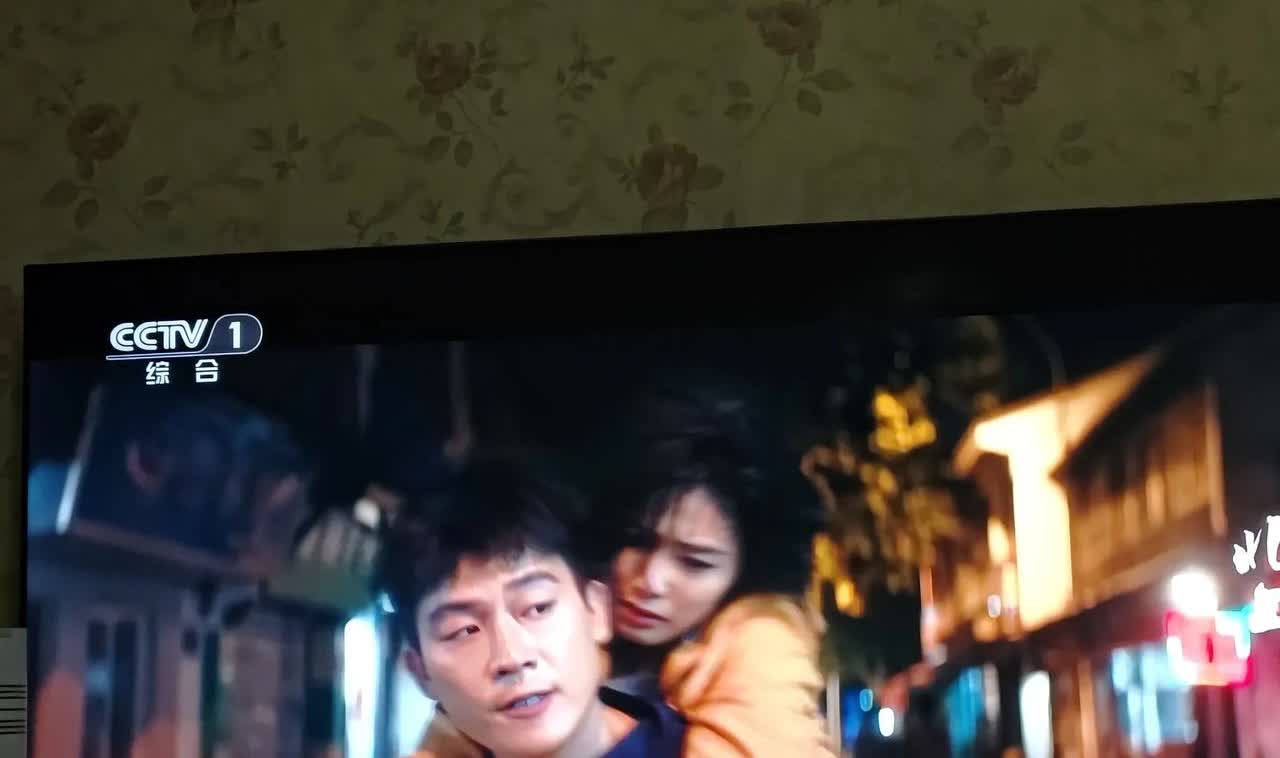 本以为《北上》会比《六姊妹》好看，茅奖作者，著名编剧，白玉兰奖导演，谁知道比《六