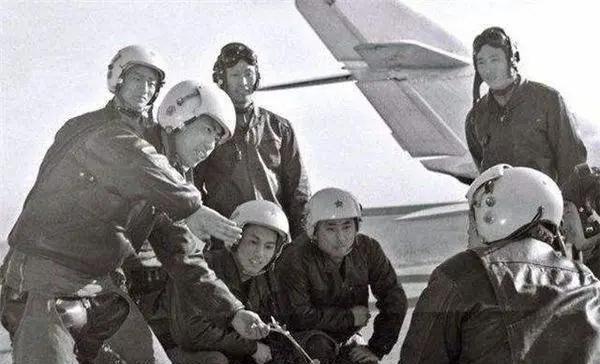 1974年，中国河北上空出现一只直径15米的美国间谍热气球，周总理下达死命令：不