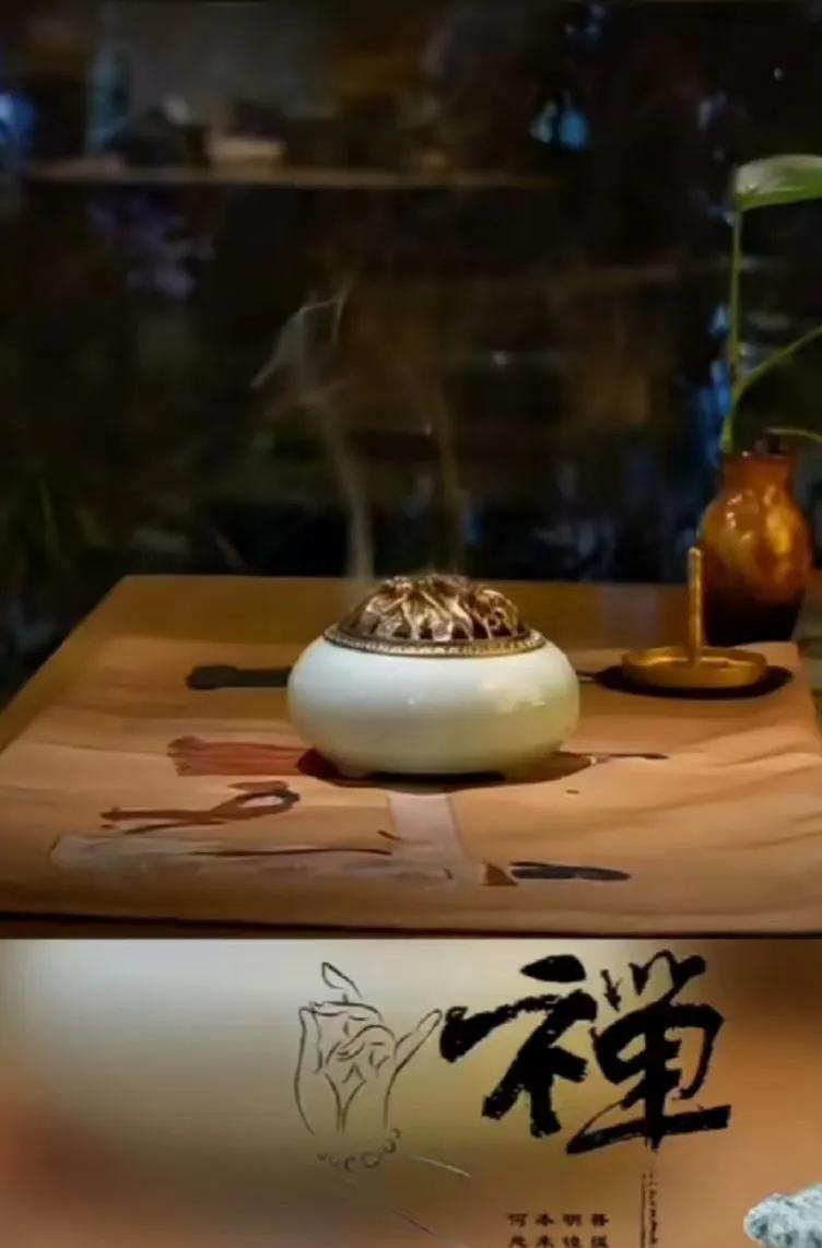 #上联：江山不老。诚邀下联？#
慈恩永辉
人生一世切记善良有德
这样的禅道，几千