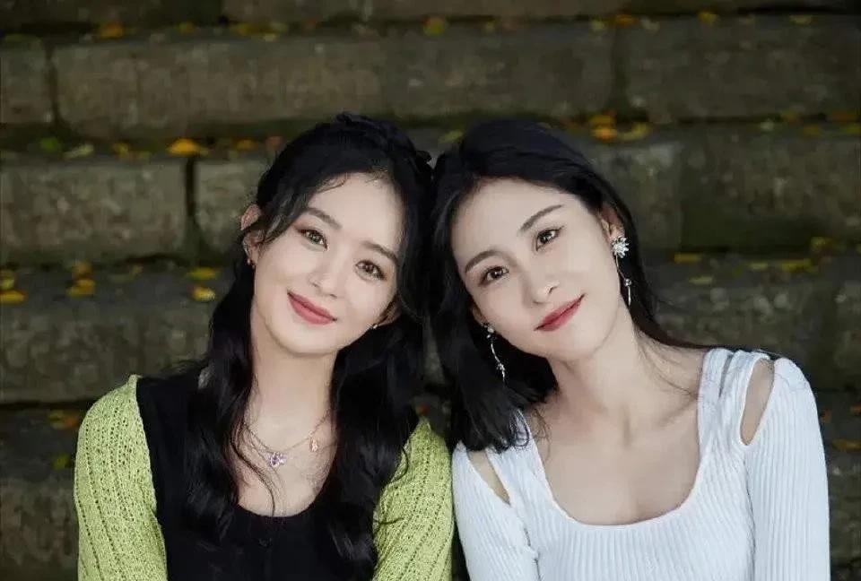 张碧晨和汪苏泷这事，我看得赵丽颖出面。
怎么说呢？毕竟她可是“花千骨”啊。
这首