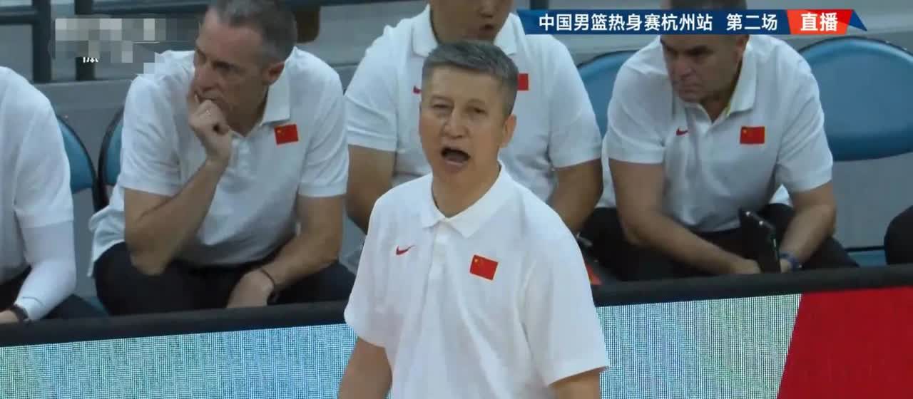 中国男篮主帅郭士强被吓出了一身冷汗！在今天进行的中国男篮和委内瑞拉男篮的第二场热