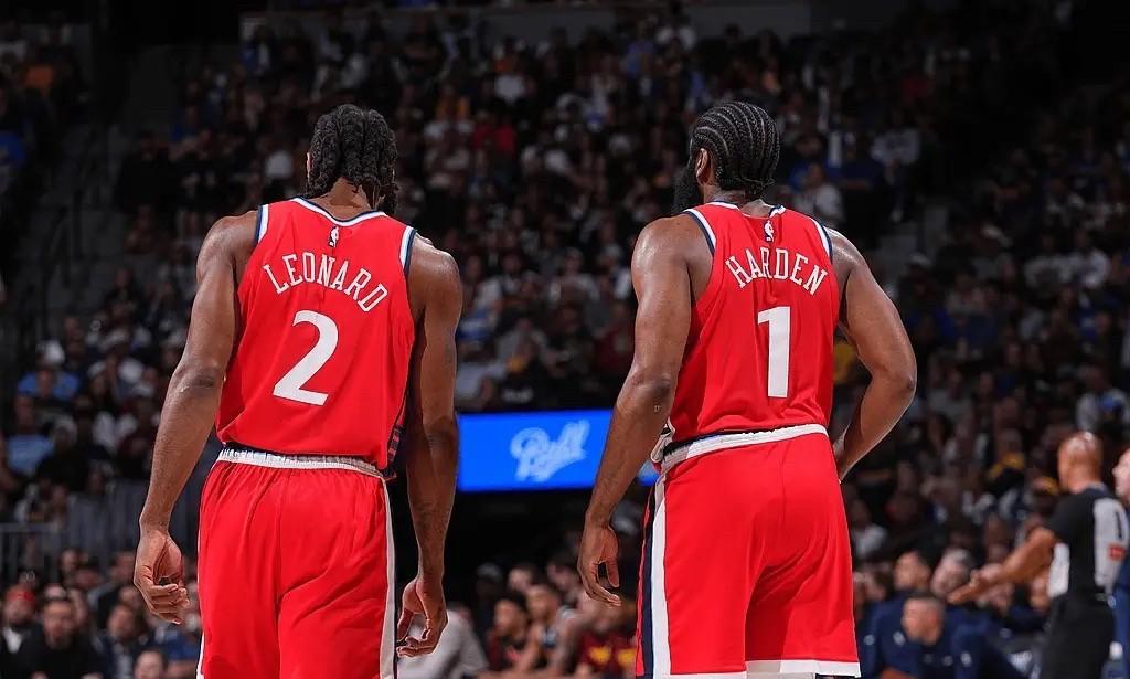 04月23日，在昨日的NBA季后赛中，快船以105 - 102的比分战胜了掘金。