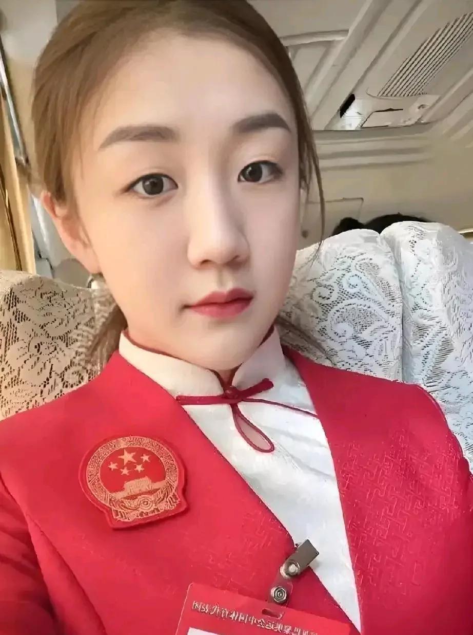 最近陈梦的领证风波可谓是冲上热搜，
到头来竟然是一场乌龙，
陈梦与王楚钦领证的消