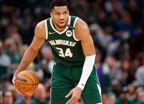 玩爽了！今日NBA三大超级数据怪，谁更恐怖？

1，字母哥，31分20篮板7助攻