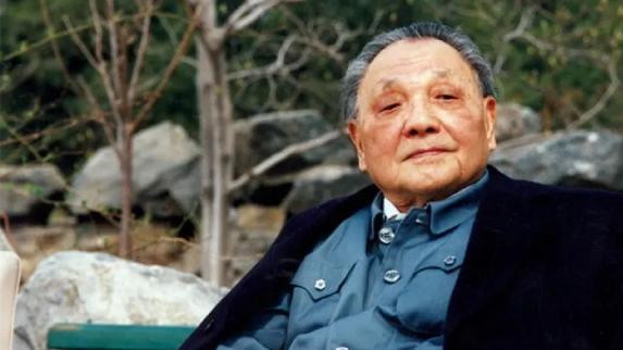 反击越南，叶剑英、粟裕、徐向前等人反对，是谁让邓小平下决心？