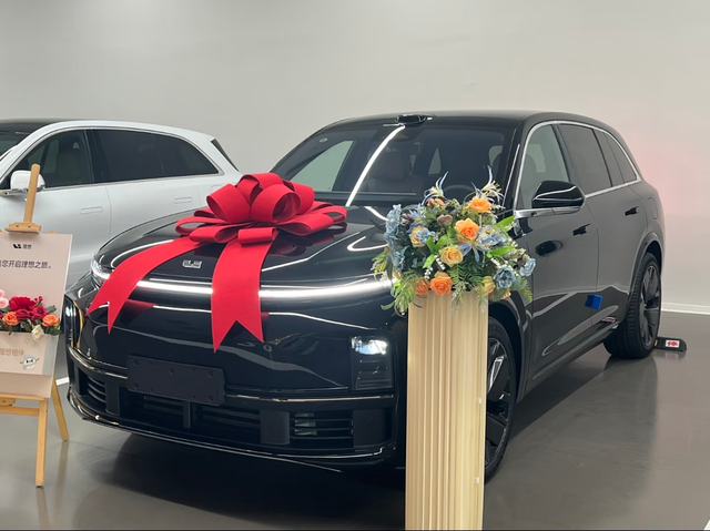 理想L7Max焕新版家用舒心但也有不足
哈喽各位车友，我是理想L7 Max焕新版