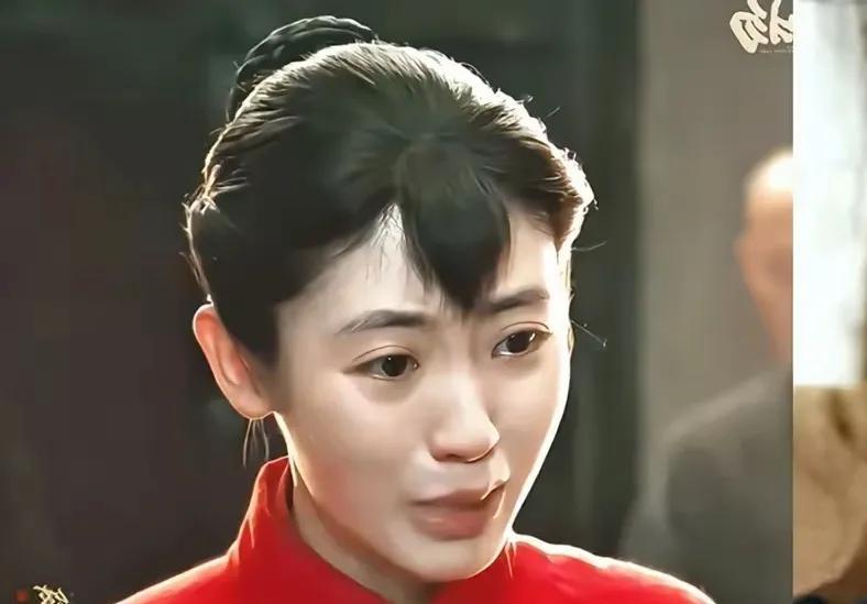追剧《生万物》   刑菲饰演的苏苏太可爱了，她的单纯、天真让人心生怜悯之意。
 