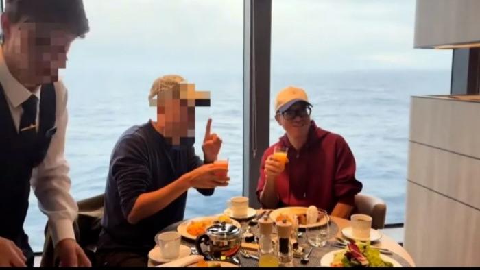 新东方内部信引争议：员工在公司当牛马，俞敏洪却在南极潇洒