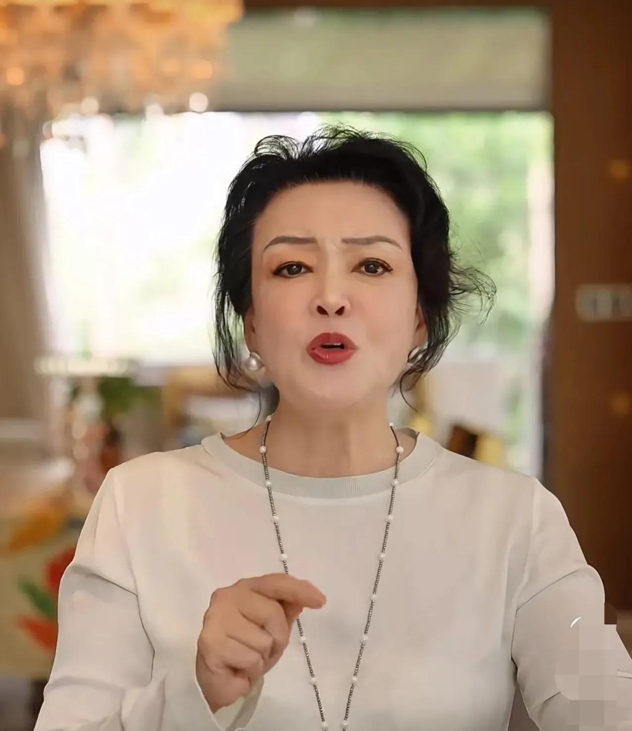 麻六记这次湿粉问题，让人意外的就是张兰，她竟然没说什么，就连汪小菲马筱梅也没怎么