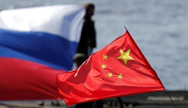 战争刚开始那会儿，伊朗的“沙希德”自杀无人机确实让乌克兰头疼，朝鲜的老式炮弹也帮