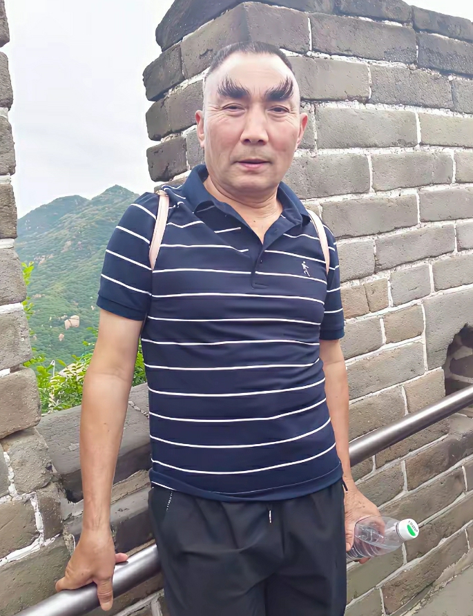 这眉毛要不干到军区司令员，真是愧对了这双眉毛了。