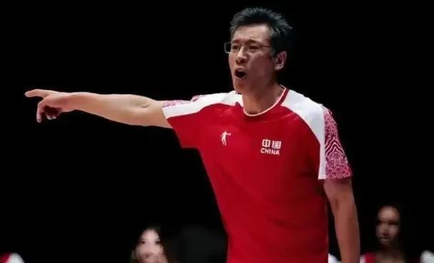 这次世界大学生运动会中国女篮81:69战胜美国队夺得冠军，真的很提气。同时担任这