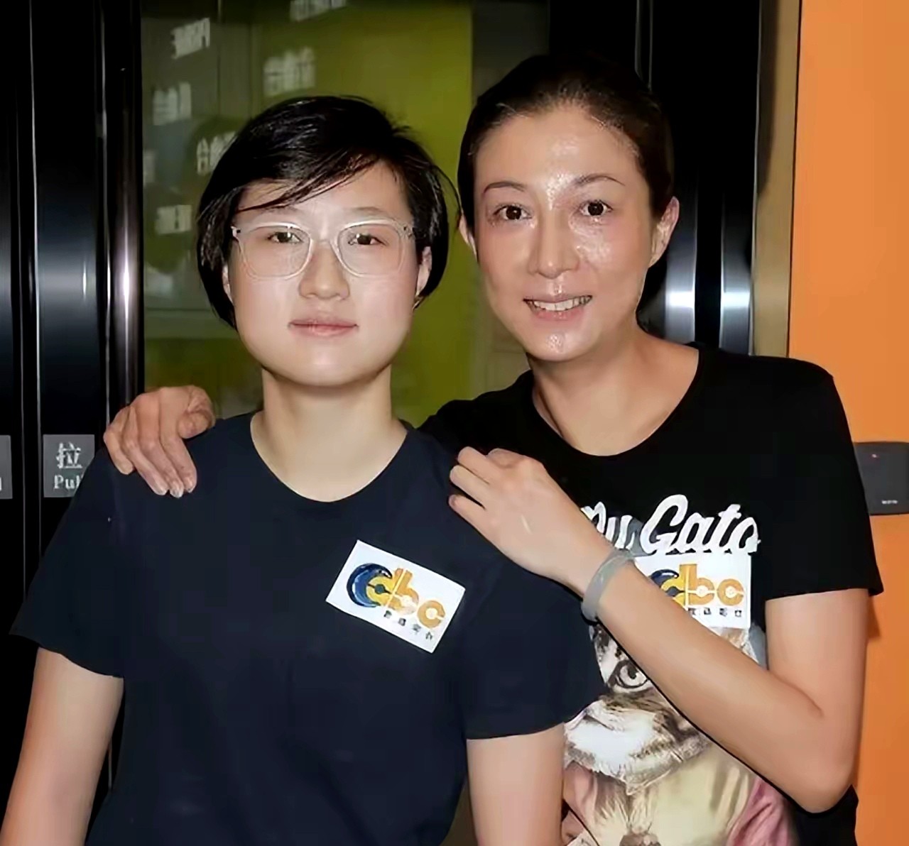 吴卓林蜷缩在加拿大桥洞下的身影，刺痛了多少人的心。这个从小被贴上