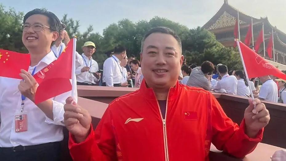 中国体坛5位主席，受邀参加9·3大阅兵[鲜花]

1，王励勤（现任中国乒乓球协会