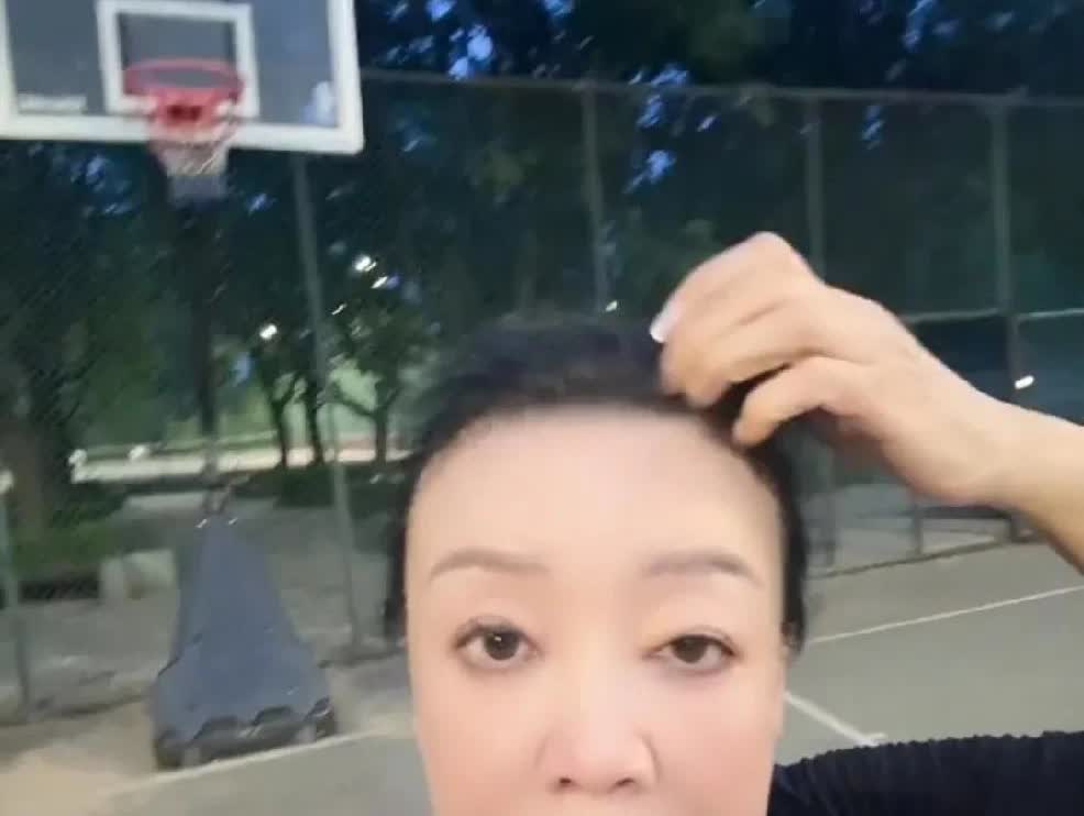 兰姐是真把马筱梅当亲闺女疼了，出差也不忘给媳妇儿带好吃的！

虽然东西掉在了