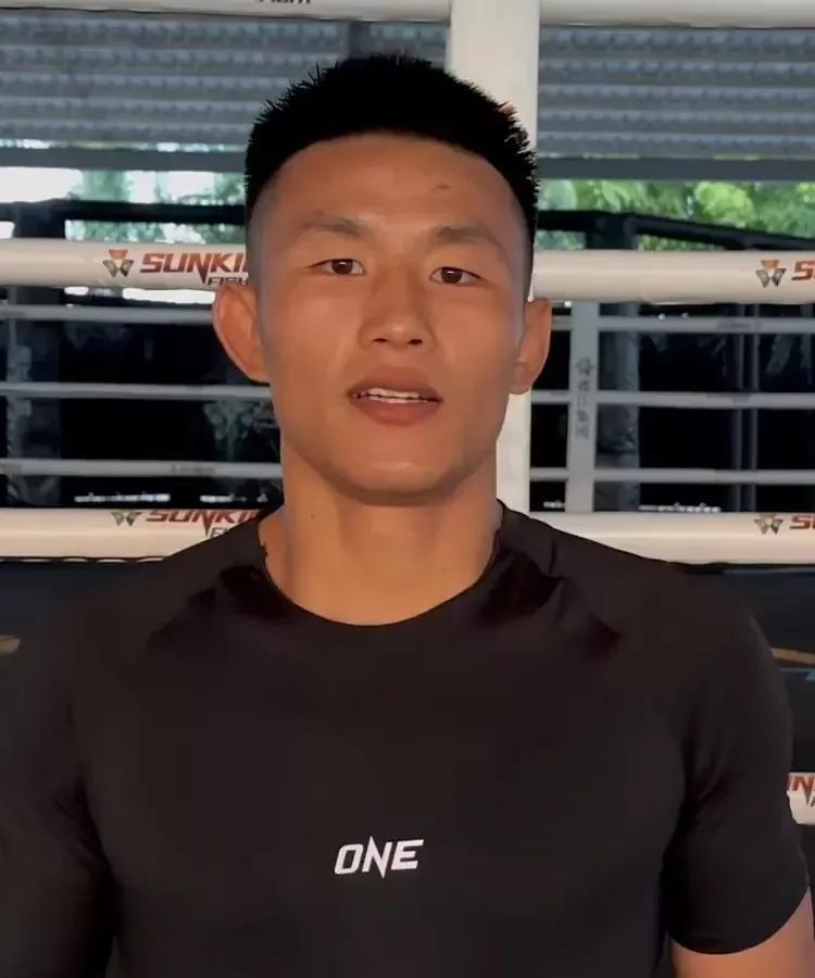 很奇怪唐凯为什么不参加UFC精英之路比赛，他不是和张名扬同一俱乐部一起练综合格斗