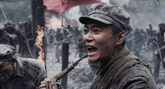 一天，毛主席到萧劲光家串门，一进门就说:“听说你这里藏着宝贝，快拿出来看一看。”