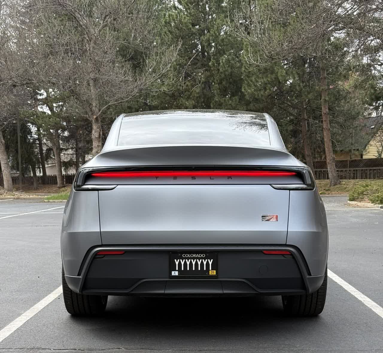 第一季度美国市场，特斯拉各车型交付量：Model Y 71427辆、Model 