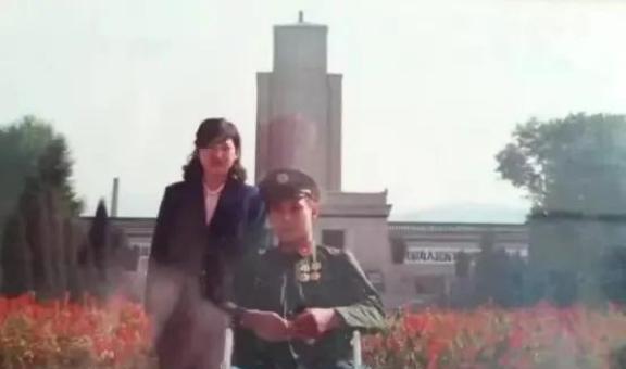 1986年，河北21岁战士从前线归来获一等功，随即他写信给女友分手。女友脑袋“嗡