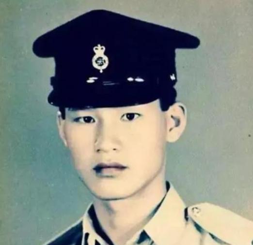 1990年，陈惠敏给李国豪250w片酬，但是李国豪说：“我不是中国人。” 陈惠敏