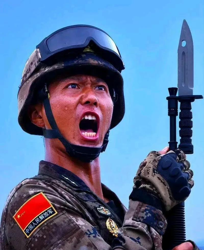 其实台湾不用攻，只管围就行了，重点是海空，台湾没资源没纵深，只要封锁海空，天天搞