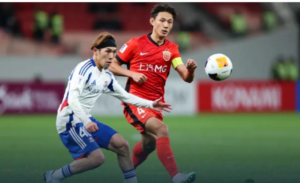 随着上海海港0-1横滨水手，对海港队员打分评价如下:
1，蒋光太:9分
海港后防