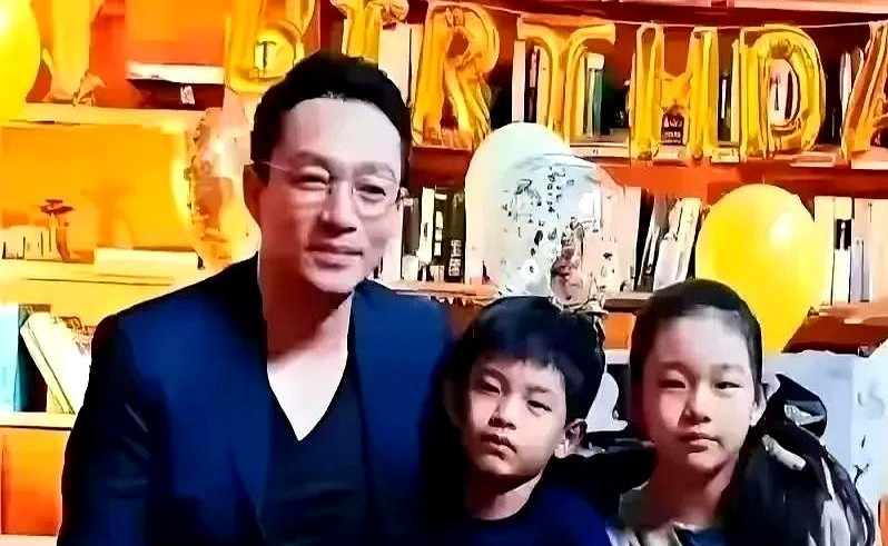 离异家庭孩子状态差异











我的天哪！同样是离异家庭，孩子们的状