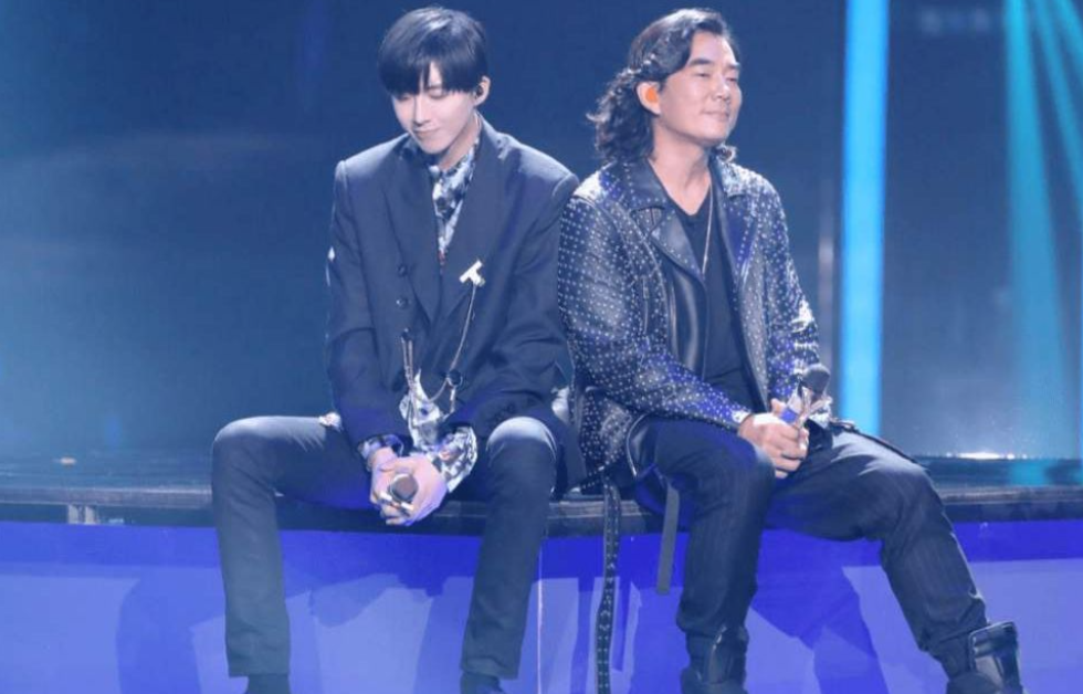 任贤齐，1966年的，刘宇宁，1990年的，两人虽然相差了24岁，但任贤齐看起来