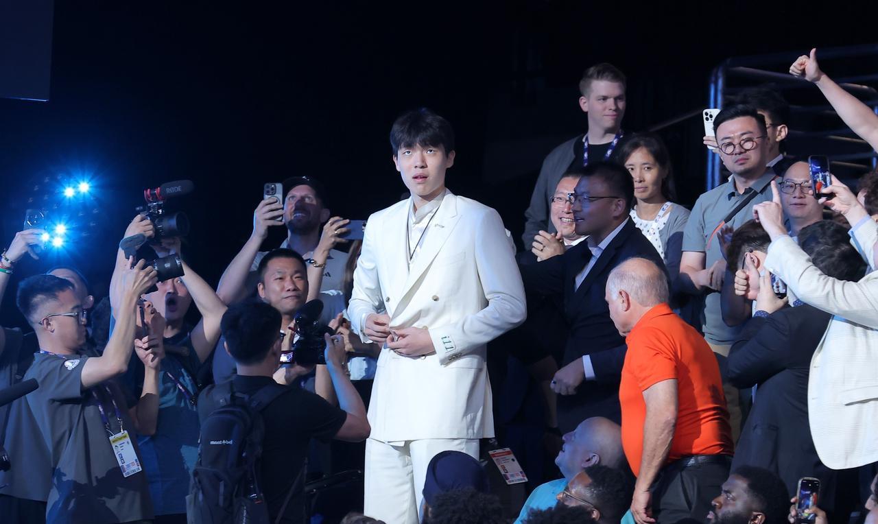 2025年NBA首轮秀出现7个中锋&自03年以来最多 杨瀚森马卢阿奇在列
6月2