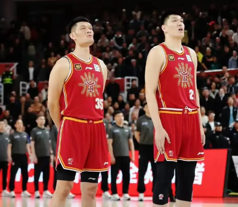 山西男篮今年还能进前4名吗？
山西男篮目前的状况令广大球迷非常担心。大家都觉得山
