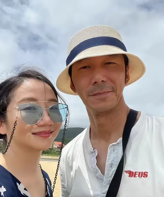 湾湾的朋友告诉我  

其实陶晶莹  

在湾湾也很不受人待见，因为她和几个女主