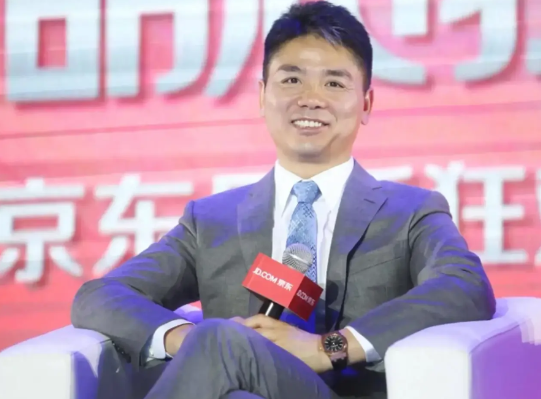刘强东这回是真要开挂了吧？京东一季度干出3011亿营收，增长快16%，这成绩单太