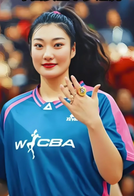 李梦膝盖伤病缺席，这届女篮冠军杯花落谁家

6月18日，2025中国女篮热身赛西