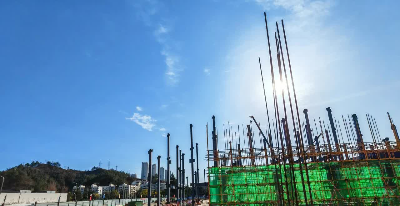 东风汽车博物馆馆旁边正在建设中国汽车博物馆，十堰将来会会同时拥有2个汽车博物馆，