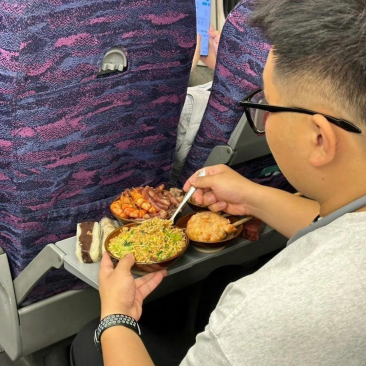 高铁餐现在都这样了？看着很好吃
