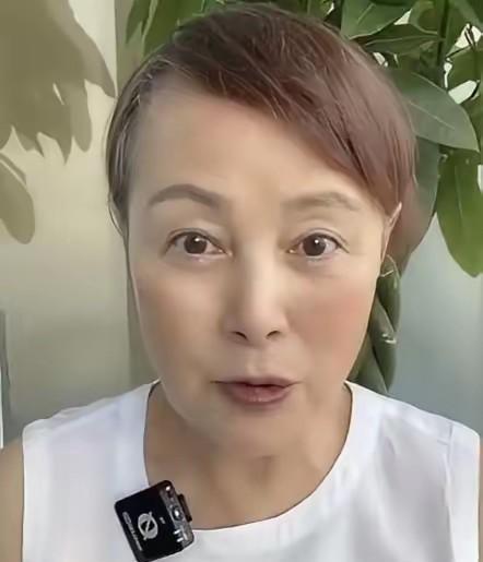没有想到伊利诺伊老板史晓燕现在成了网红话题人物，最早通过天津卫视《非你莫属》节目