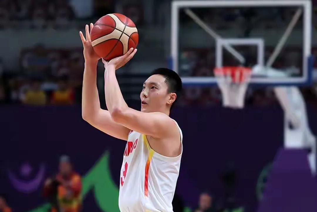 胡明轩遇强拉胯成了常规操作——在昨晚亚洲杯八分之一中国男篮对韩国男篮的比赛中，虽