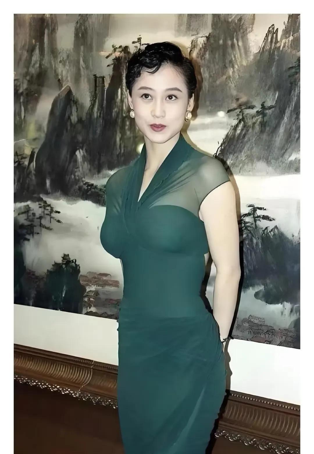 想问男性视角 
利智真的很有魅力吗？
为什么好几个大佬都看上他 
一直get不到