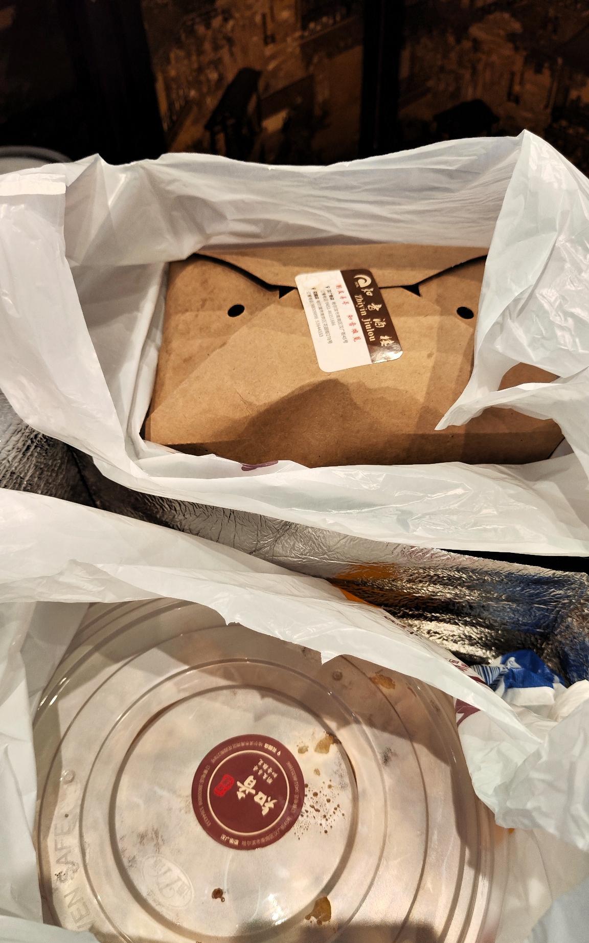 哈尔滨这家店也太火了吧？
10点开门就上客，大上午的卡座爆满！
听说这家店很火，
