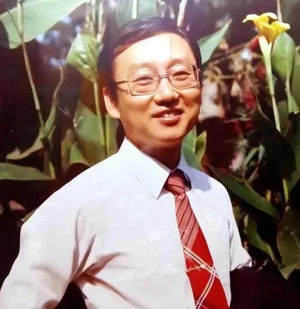 蒋大为说，我是纯中国人，从没加入加拿大国籍，只是当年拿过加拿大绿卡，现在我已经放